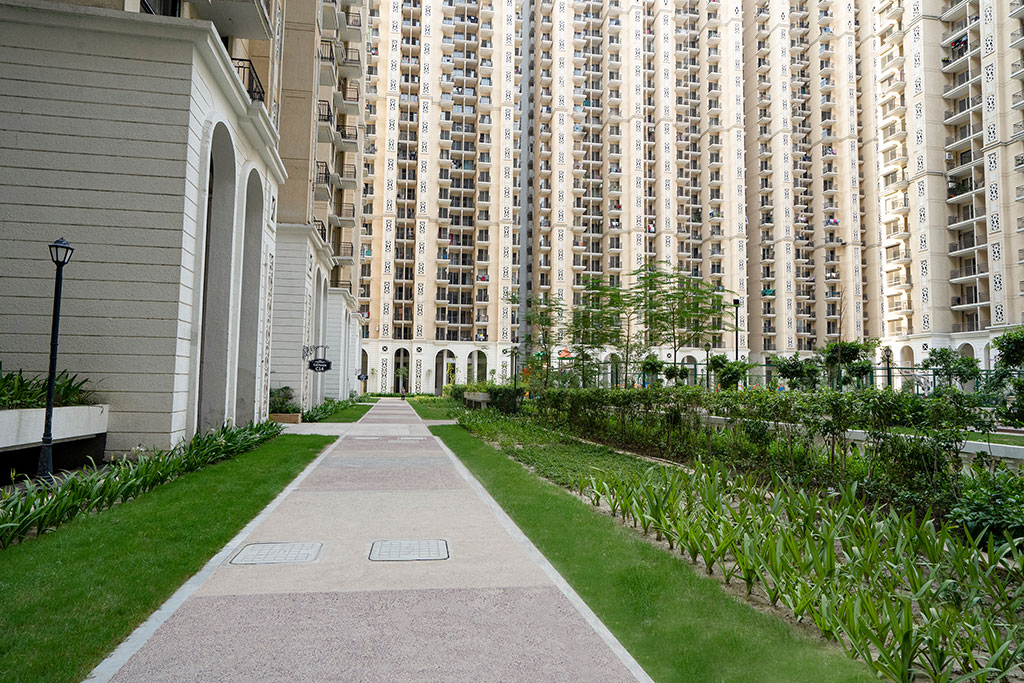prateek-grand-city-2